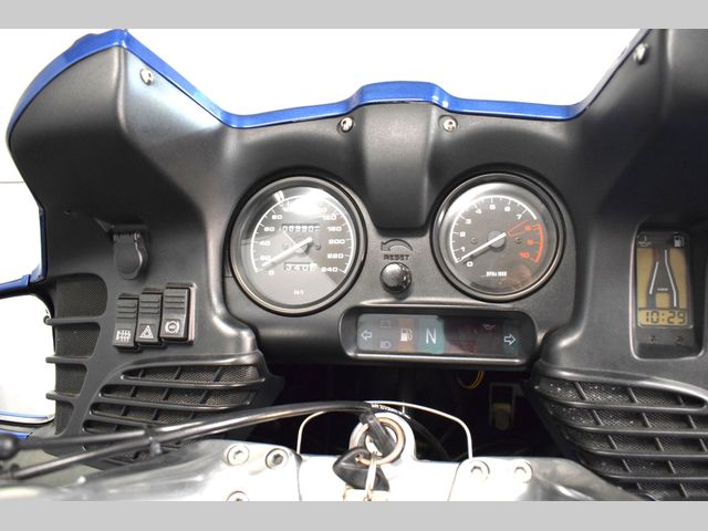 bmw - r-1100-rt