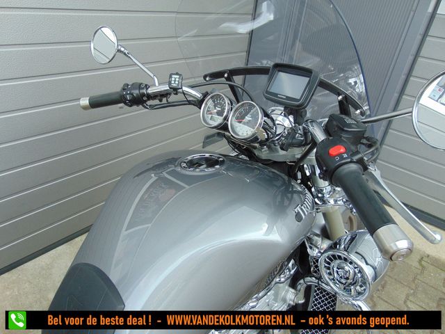 triumph - rocket-iii