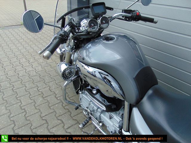 triumph - rocket-iii