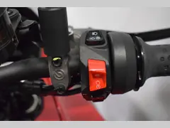 Moto Guzzi V 100 Mandello 2023 occasion – foto 3 van 23