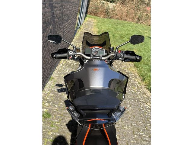 ktm - 1290-super-duke-gt