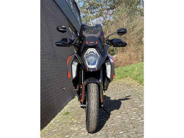 ktm - 1290-super-duke-gt