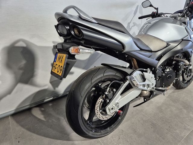 suzuki - gsr-600