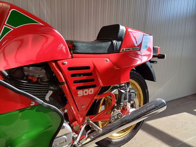 ducati - mike-hailwood-replica
