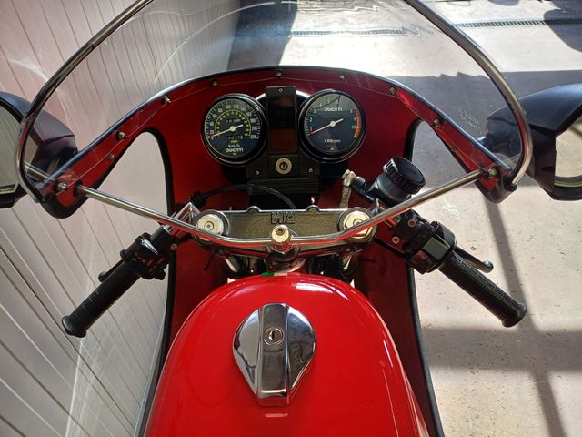 ducati - mike-hailwood-replica