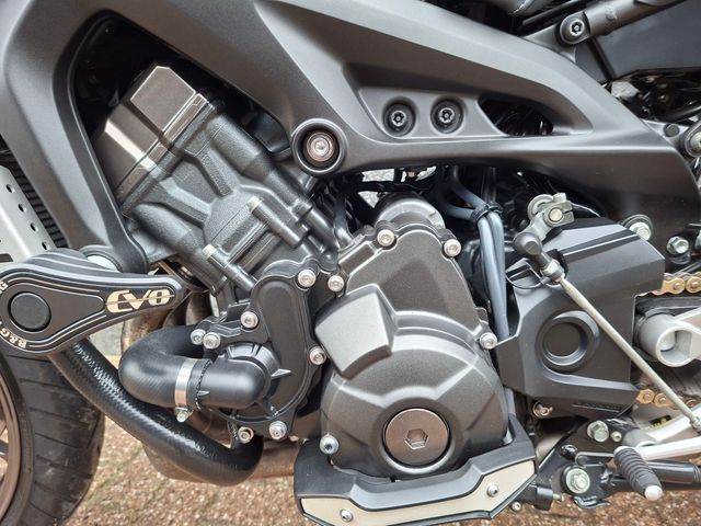 yamaha - mt-09-street-tracker