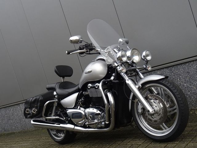 triumph - thunderbird