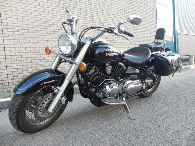 yamaha - xvs-1100-a-dragstar-classic