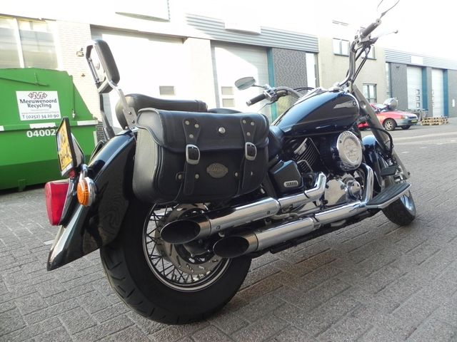 yamaha - xvs-1100-a-dragstar-classic
