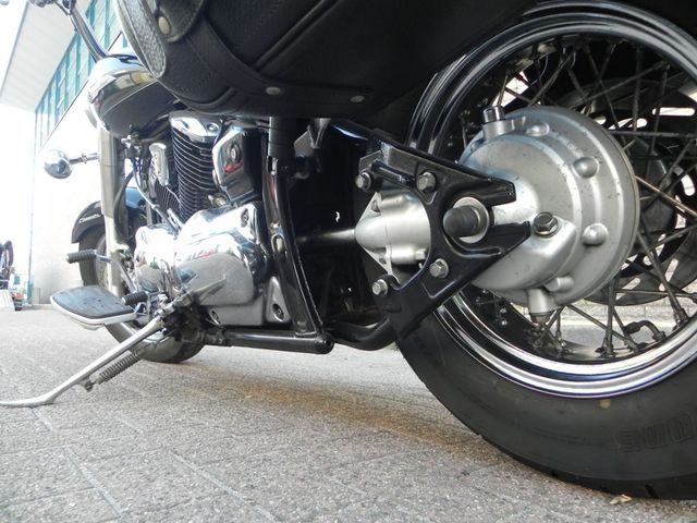 yamaha - xvs-1100-a-dragstar-classic