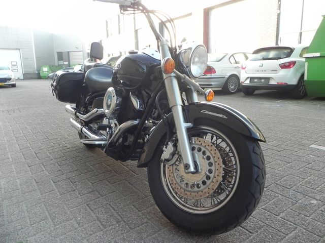 yamaha - xvs-1100-a-dragstar-classic