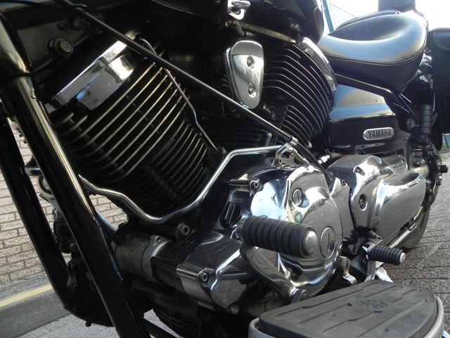 yamaha - xvs-1100-a-dragstar-classic