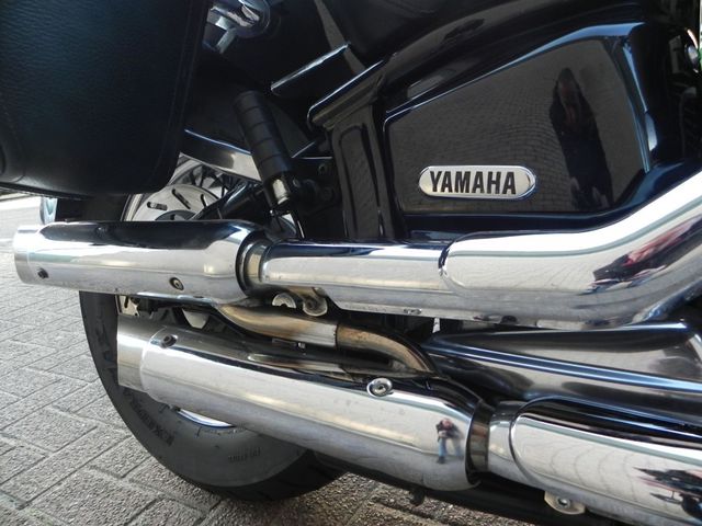 yamaha - xvs-1100-a-dragstar-classic