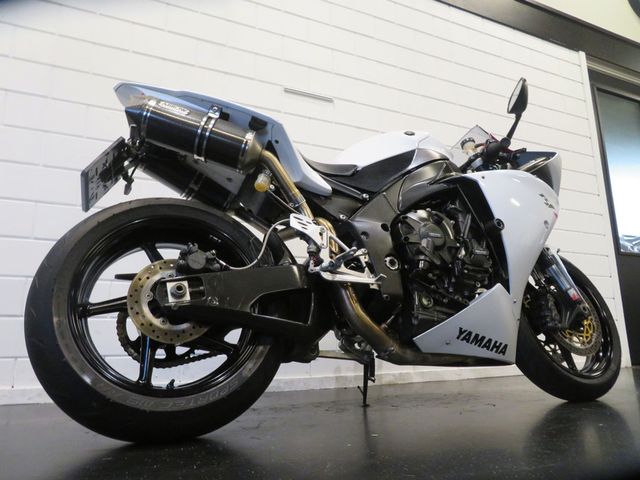 yamaha - yzf-r1