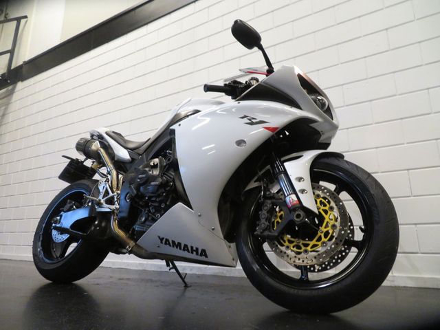 yamaha - yzf-r1
