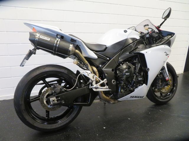 yamaha - yzf-r1