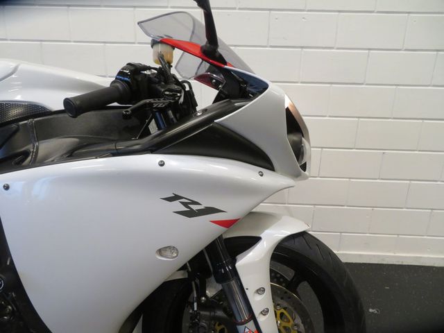 yamaha - yzf-r1
