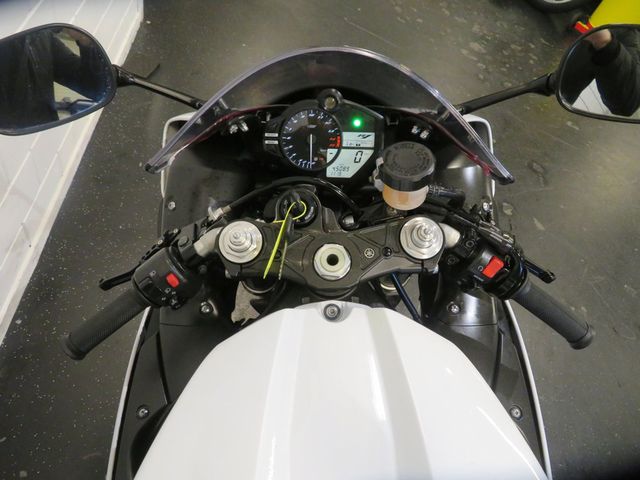 yamaha - yzf-r1