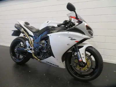 YAMAHA YZF R1 – foto 2