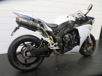 YAMAHA YZF R1 – foto 3