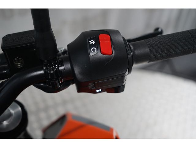 ktm - 390-duke