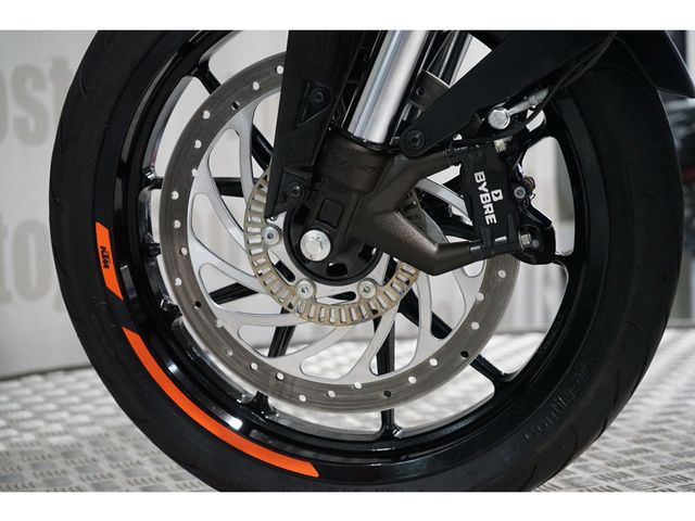 ktm - 390-duke