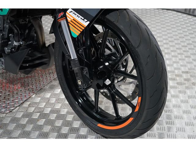ktm - 390-duke
