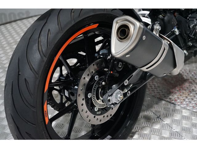 ktm - 390-duke