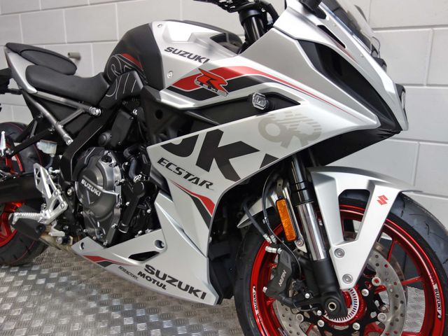 suzuki - gsx-8r