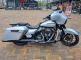 HARLEY-DAVIDSON STREET GLIDE SPECIAL FLHXS