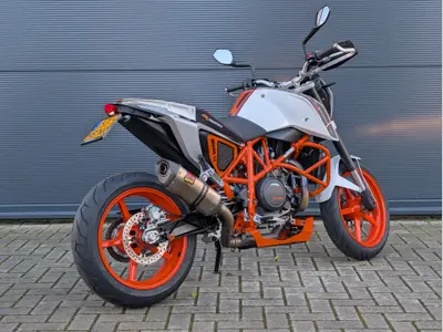 KTM 690 DUKE – foto 3