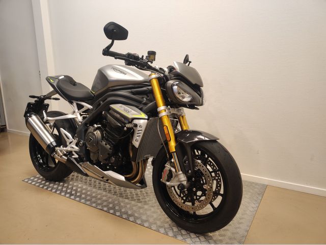 triumph - speed-triple-1200-rs