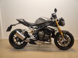 TRIUMPH SPEED TRIPLE 1200 RS