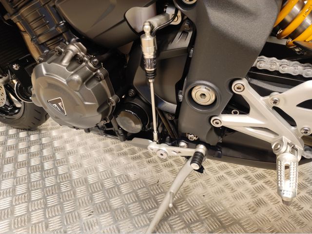 triumph - speed-triple-1200-rs