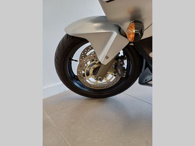 honda - cbr-600-f