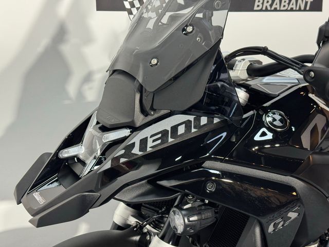 bmw - r-1300-gs-triple-black