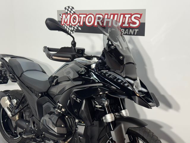 bmw - r-1300-gs-triple-black