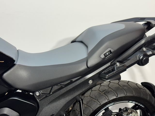 bmw - r-1300-gs-triple-black