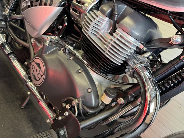 royal-enfield - super-meteor-650