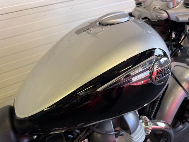 royal-enfield - super-meteor-650