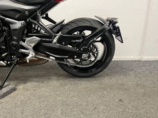 triumph - trident-660