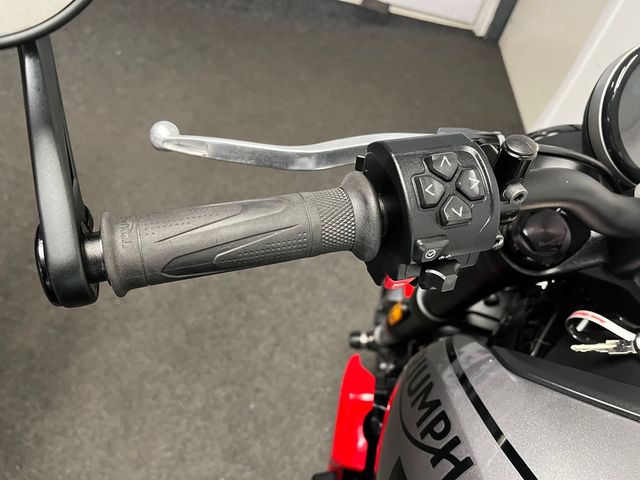 triumph - trident-660