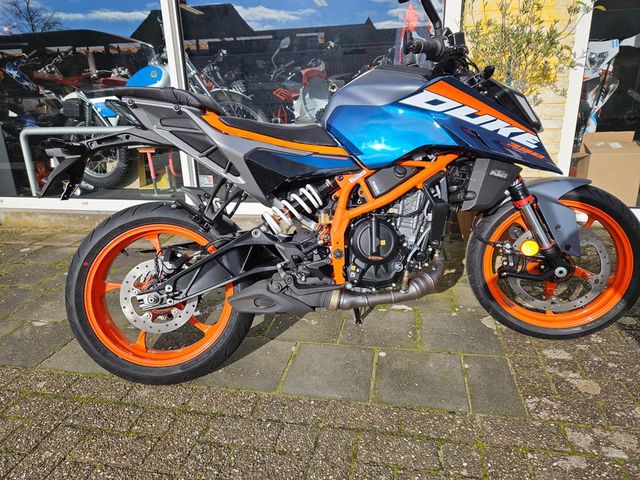 ktm - 390-duke
