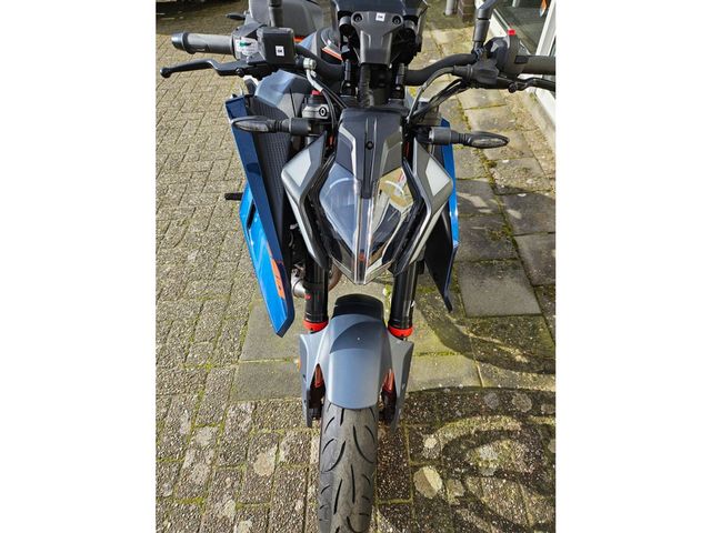 ktm - 390-duke