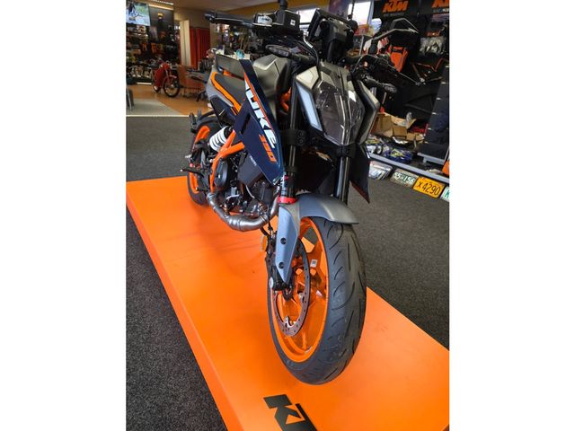 ktm - 390-duke