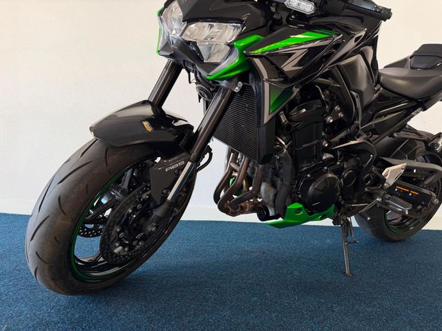 kawasaki - z900