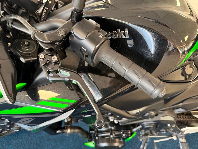 kawasaki - z900