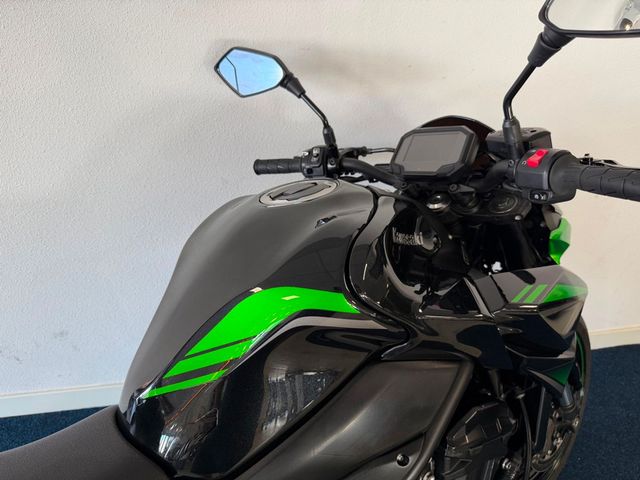 kawasaki - z900