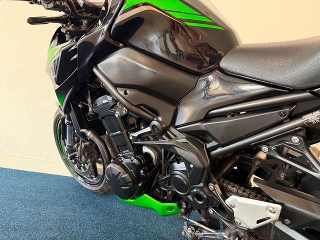 kawasaki - z900