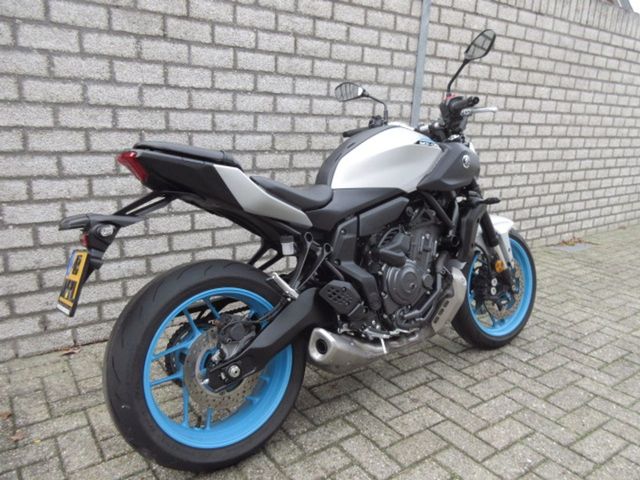 yamaha - mt-07-y-amt
